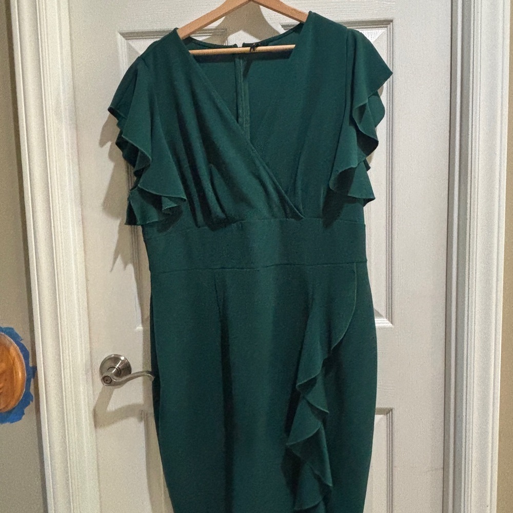 Miusol Dark Green Midi Dress with Ruffle Sleeves
